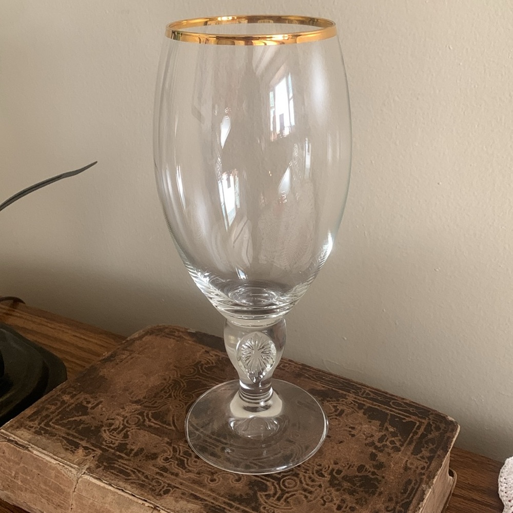 Stella Artois Glass Goblet with Gold Rim party ready